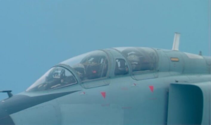 Pilotos de la Armada y Fuerza Aérea de China 3